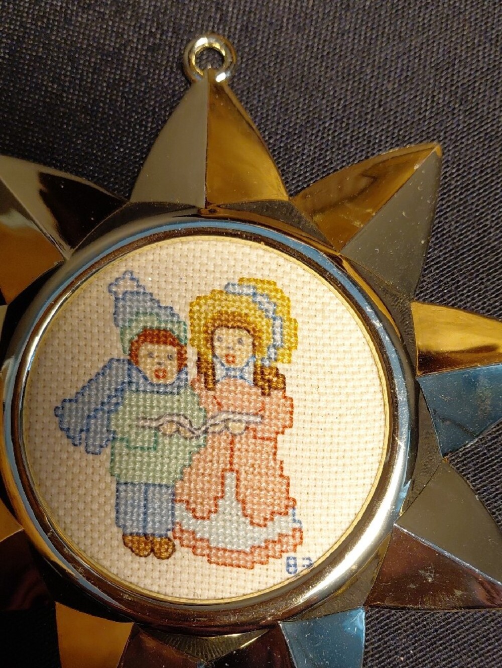 VINTAGE Cross-Stitch - Picture 4 of 10